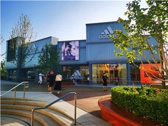 U alakú üveg a függönyfalhoz